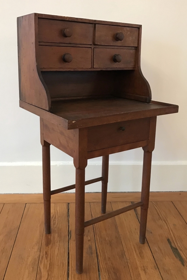 Photo of a small work stand with removable gallery of 4 drawers (2021.19.1).